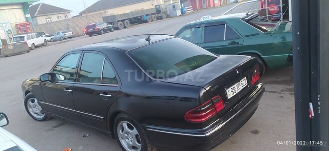 Mercedes E 270 1999, 865,481 km - 2.7 l - Astara