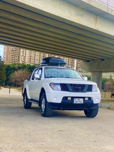 Nissan Navara 2013, 208,000 km - 2.5 l - Bakı
