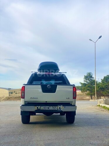 Nissan Navara 2013, 208,000 km - 2.5 l - Bakı