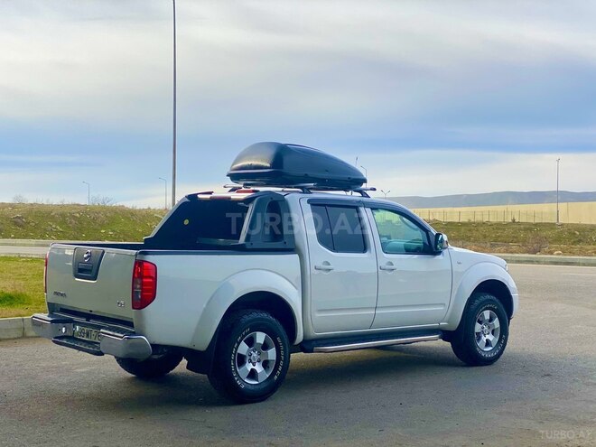 Nissan Navara 2013, 208,000 km - 2.5 l - Bakı