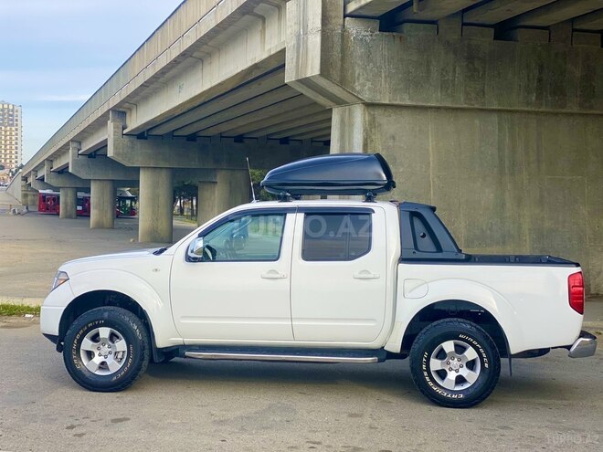 Nissan Navara 2013, 208,000 km - 2.5 l - Bakı