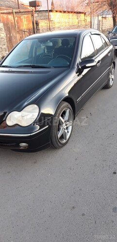 Mercedes C 240 2001, 247,000 km - 2.4 l - Qax
