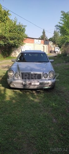 Mercedes E 280 1999, 396,000 km - 2.8 l - Zaqatala