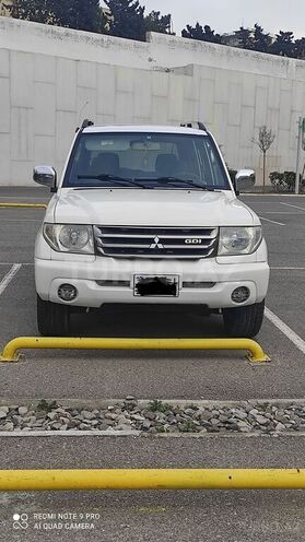 Mitsubishi Pajero io 2001, 250,000 km - 2.0 l - Bakı