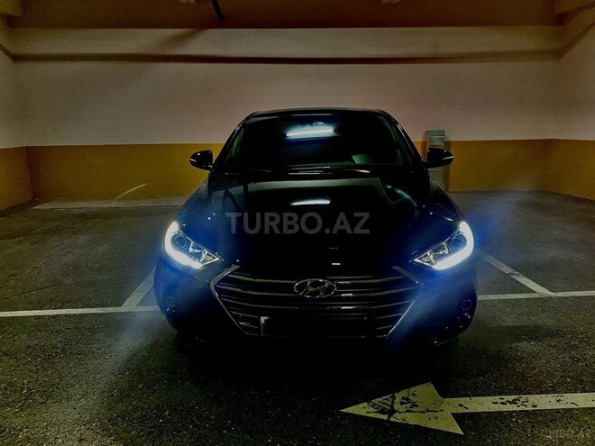 Hyundai Elantra 2018, 99,000 km - 2.0 l - Bakı