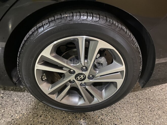 Hyundai Elantra 2018, 99,000 km - 2.0 l - Bakı