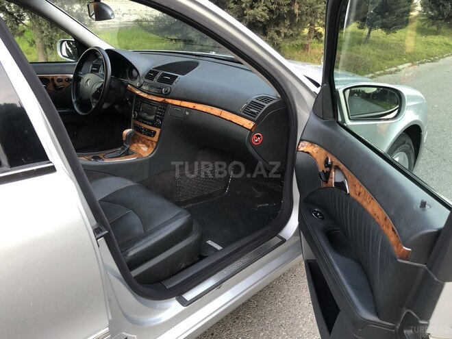 Mercedes E 240 2002, 343,000 km - 2.6 л - Bakı