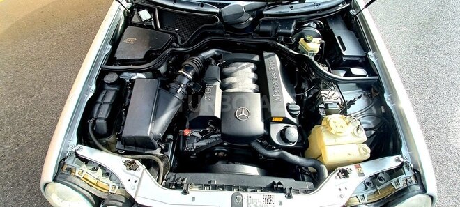 Mercedes E 240 1998, 257,000 km - 2.4 l - Bakı