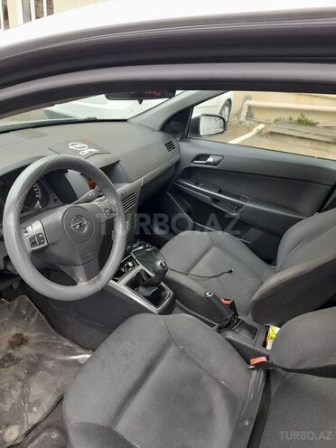 Opel Astra 2005, 209,000 km - 1.4 l - Bakı