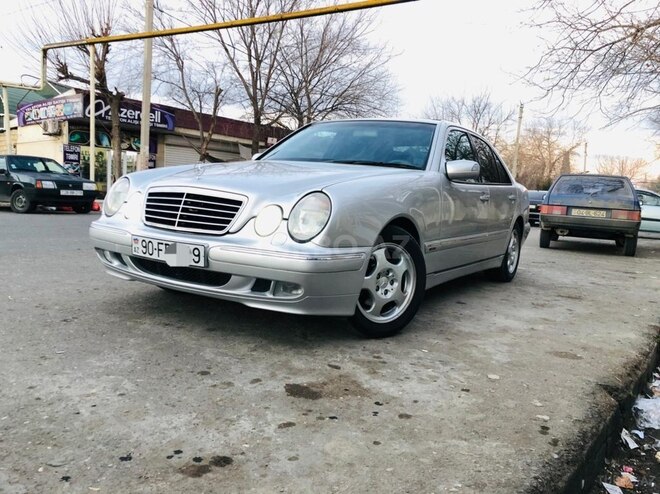Mercedes E 240 1999, 323,000 km - 2.4 л - Ağcabədi
