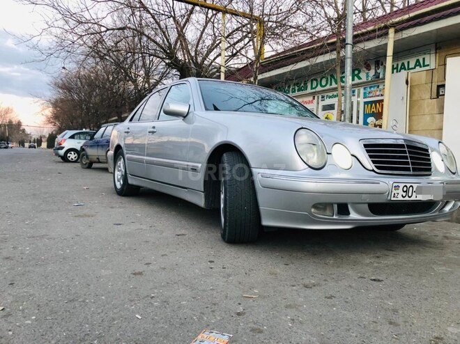 Mercedes E 240 1999, 323,000 km - 2.4 л - Ağcabədi
