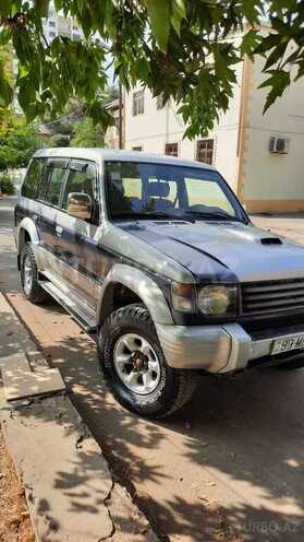 Mitsubishi Pajero 1996, 455,000 km - 2.8 l - Bakı