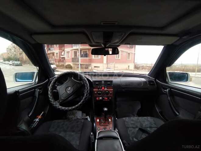 Mercedes C 220 2000, 297,000 km - 2.2 л - Bakı