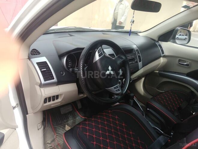 Mitsubishi Outlander 2009, 214,284 km - 2.4 l - Xaçmaz