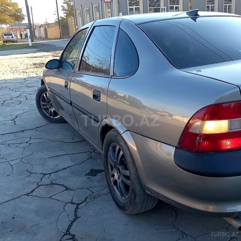 Opel Vectra 1997, 198,000 km - 1.8 l - Bakı