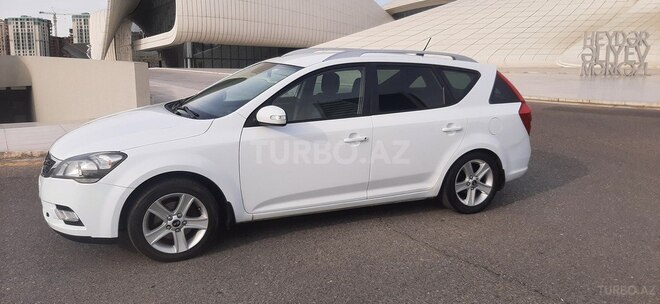 Kia Ceed 2010, 181,200 km - 1.6 л - Bakı