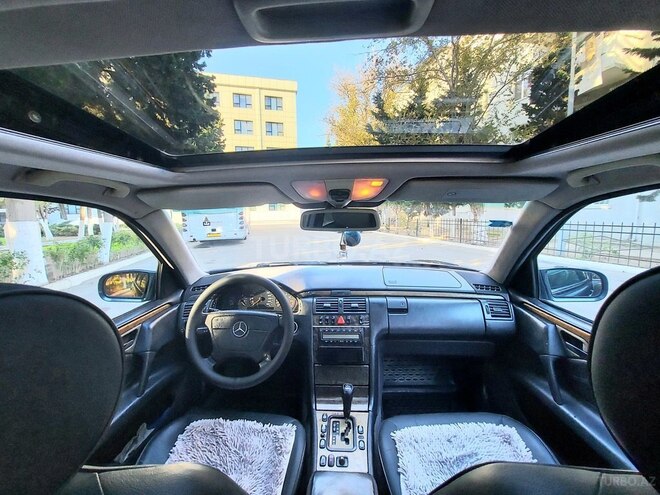 Mercedes E 240 1998, 252,000 km - 2.4 l - Sumqayıt