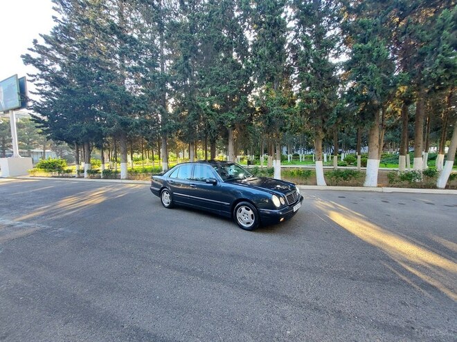 Mercedes E 240 1998, 252,000 km - 2.4 l - Sumqayıt