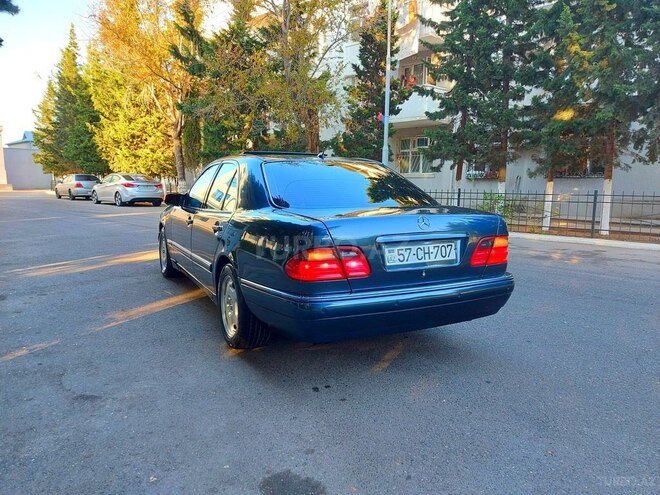 Mercedes E 240 1998, 252,000 km - 2.4 l - Sumqayıt