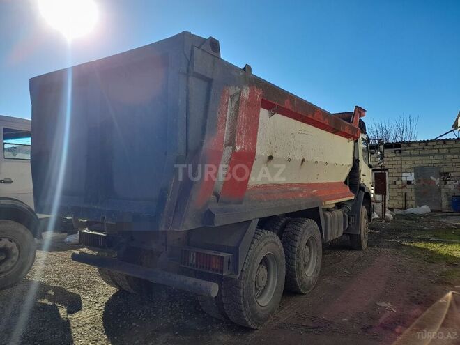 Mercedes  2012, 118,000 km - 12.0 l - Sumqayıt
