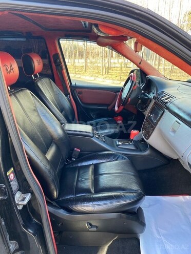 Mercedes ML 320 2000, 333,000 km - 3.2 л - Sumqayıt