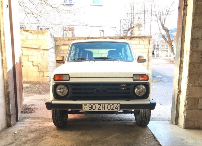LADA (VAZ) Niva 2015, 129,000 km - 1.7 л - Quba