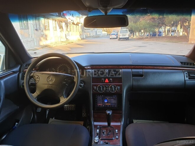 Mercedes E 220 2000, 490,903 km - 2.2 l - Bakı