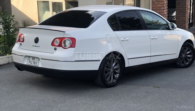 Volkswagen Passat 2005, 300,000 km - 2.0 l - Mingəçevir