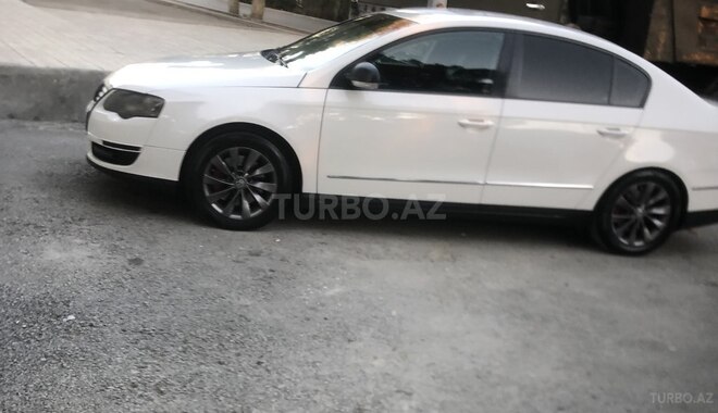 Volkswagen Passat 2005, 300,000 km - 2.0 l - Mingəçevir