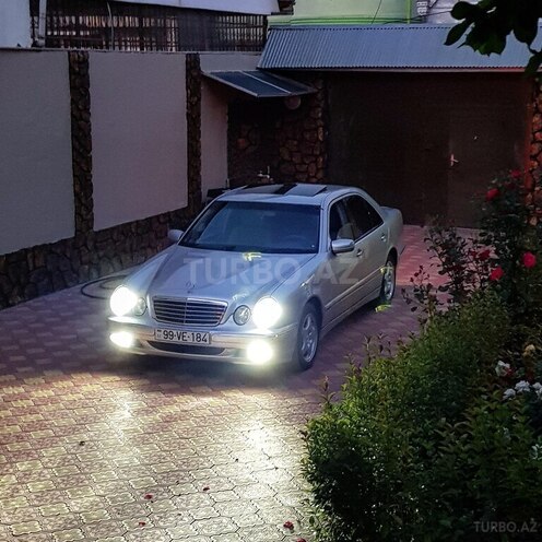 Mercedes E 240 2000, 366,073 km - 2.4 l - Yevlax