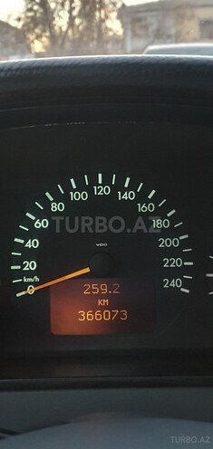 Mercedes E 240 2000, 366,073 km - 2.4 l - Yevlax