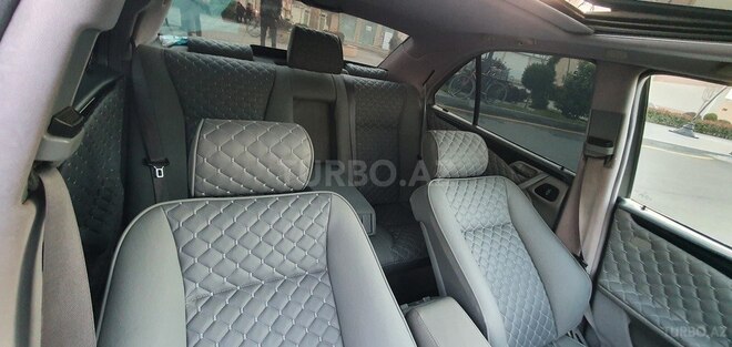 Mercedes E 240 2000, 366,073 km - 2.4 l - Yevlax