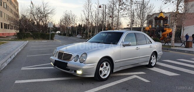 Mercedes E 240 2000, 366,073 km - 2.4 l - Yevlax