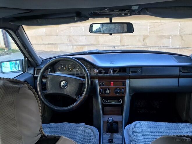 Mercedes E 250 1990, 350,000 km - 2.5 l - Sumqayıt