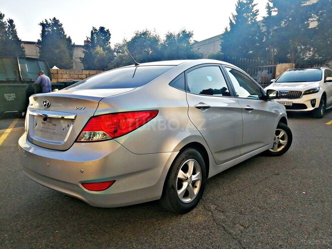 Hyundai Accent 2011, 270,000 km - 1.4 l - Bakı
