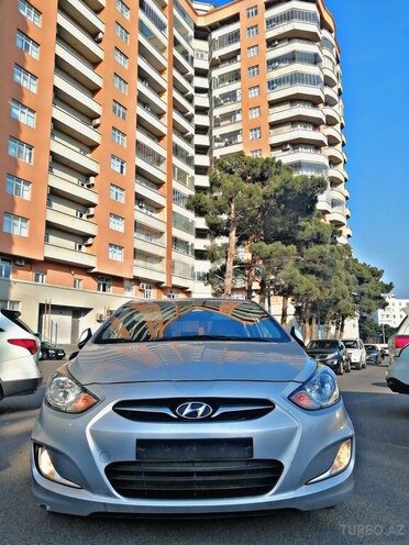 Hyundai Accent 2011, 270,000 km - 1.4 l - Bakı