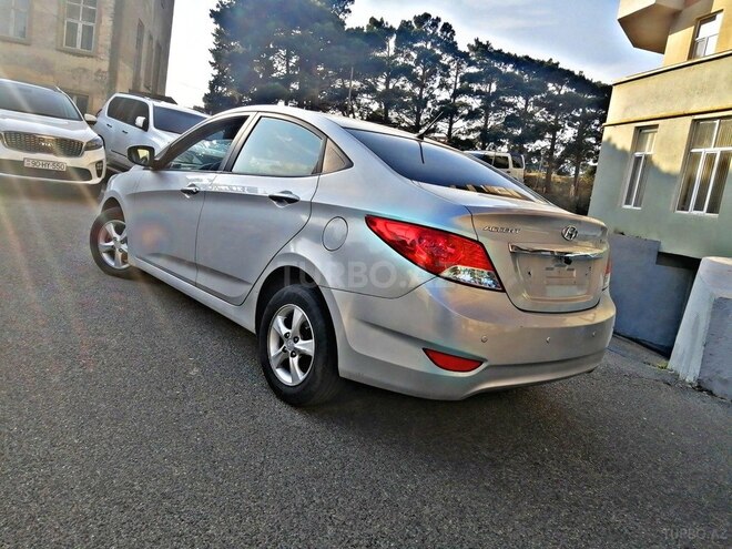 Hyundai Accent 2011, 270,000 km - 1.4 l - Bakı
