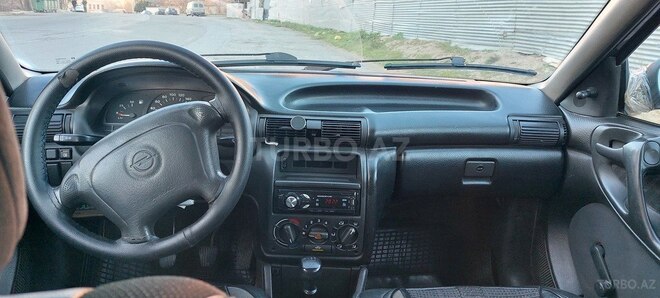 Opel Astra 1995, 252,000 km - 1.6 l - Bakı