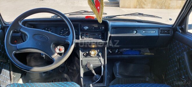 LADA (VAZ) 2107 2001, 22,907 km - 1.5 л - Salyan