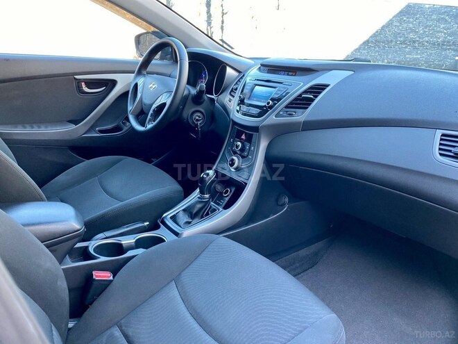 Hyundai Elantra 2015, 113,300 km - 1.8 л - Bakı