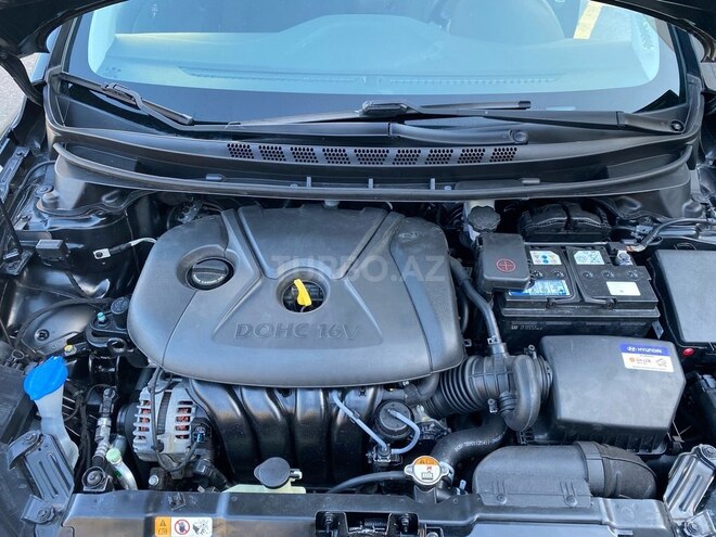 Hyundai Elantra 2015, 113,300 km - 1.8 л - Bakı