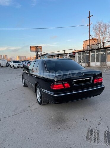 Mercedes E 270 2001, 460,384 km - 2.7 l - Bakı