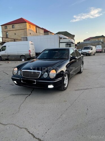 Mercedes E 270 2001, 460,384 km - 2.7 l - Bakı