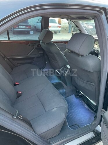 Mercedes E 270 2001, 460,384 km - 2.7 l - Bakı