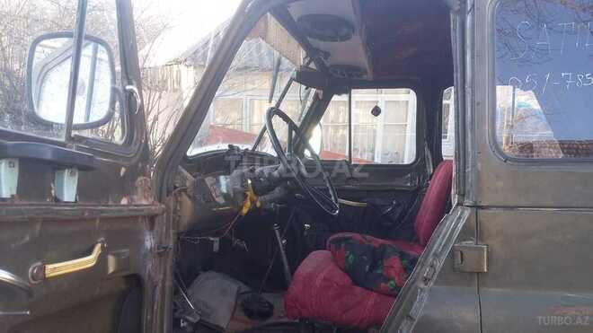 UAZ 469 1984, 300,000 km - 2.4 l - Gədəbəy