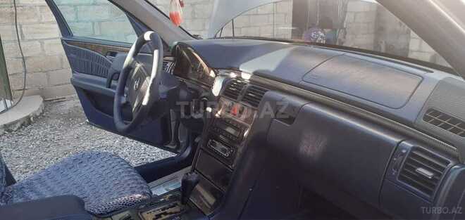 Mercedes E 240 1999, 373,000 km - 2.4 l - Bakı