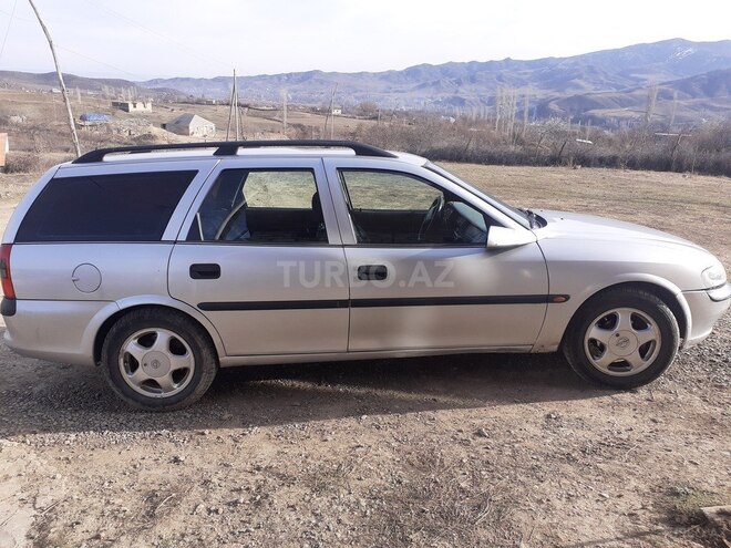 Opel Vectra 1998, 500,000 km - 1.6 l - Tovuz