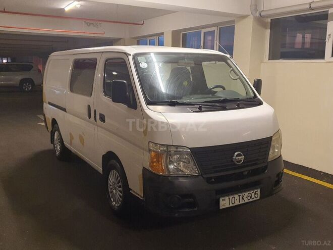 Nissan Urvan 2006, 250,000 km - 3.0 л - Bakı