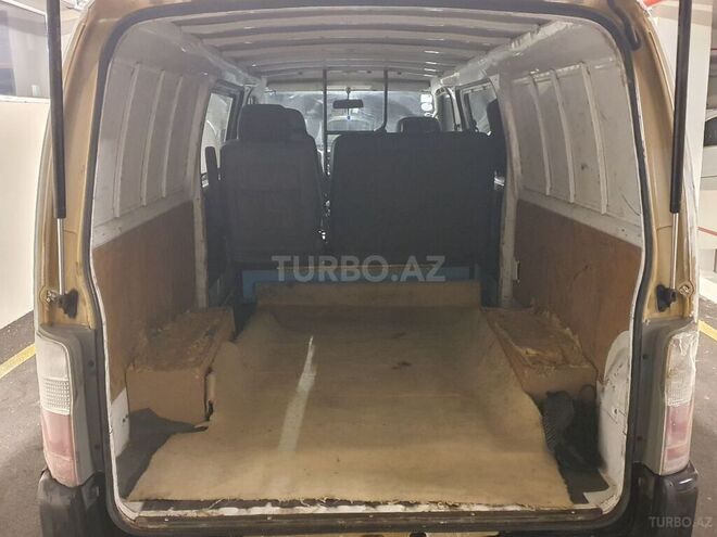 Nissan Urvan 2006, 250,000 km - 3.0 л - Bakı