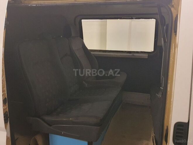 Nissan Urvan 2006, 250,000 km - 3.0 л - Bakı
